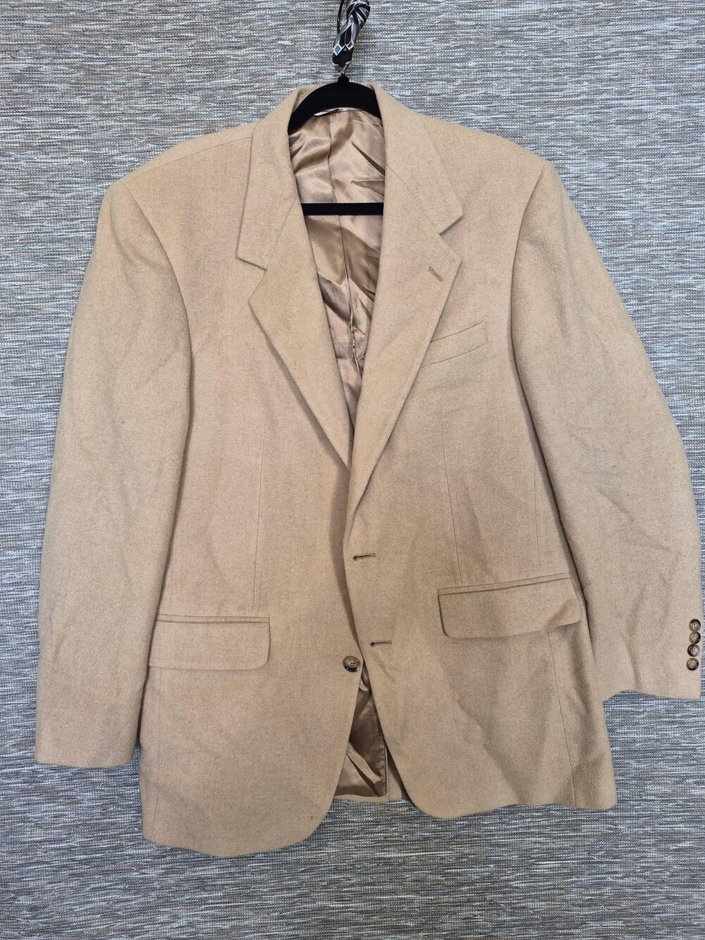Vintage Bill Blass Blazer Mens Sz 42 Beige Camel Hair Sport Coat Two Button USA